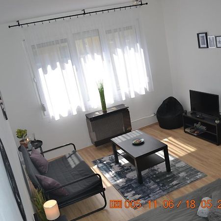 Sziget Apartman Eger Esterno foto