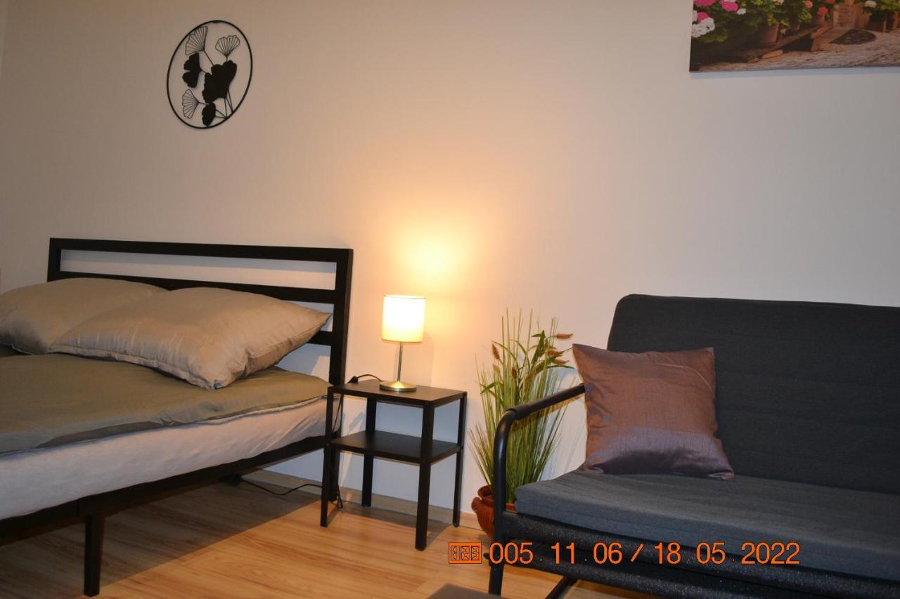 Sziget Apartman Eger Esterno foto
