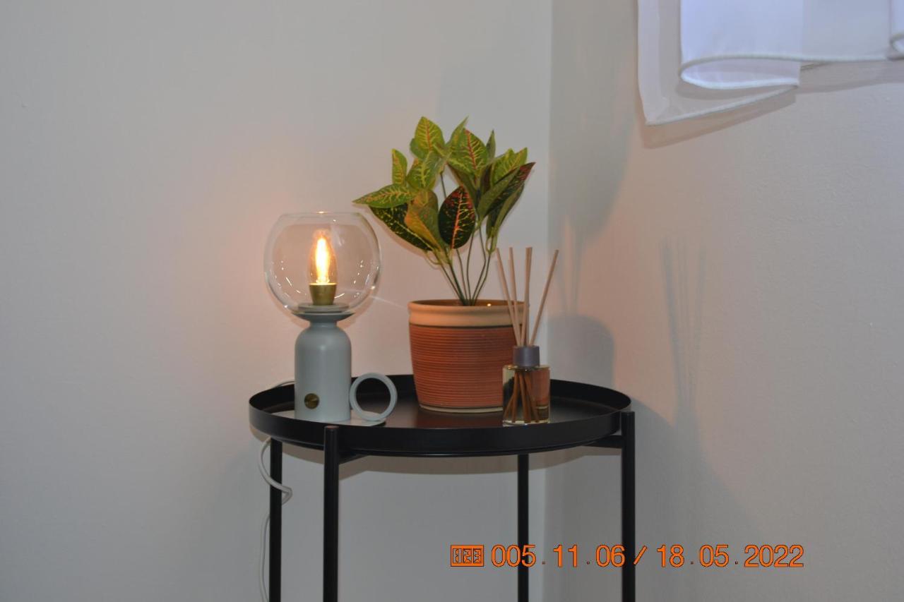 Sziget Apartman Eger Esterno foto