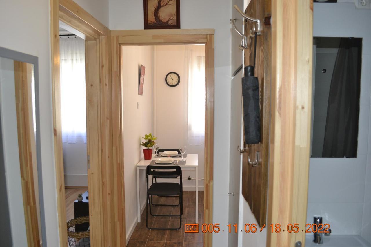 Sziget Apartman Eger Esterno foto