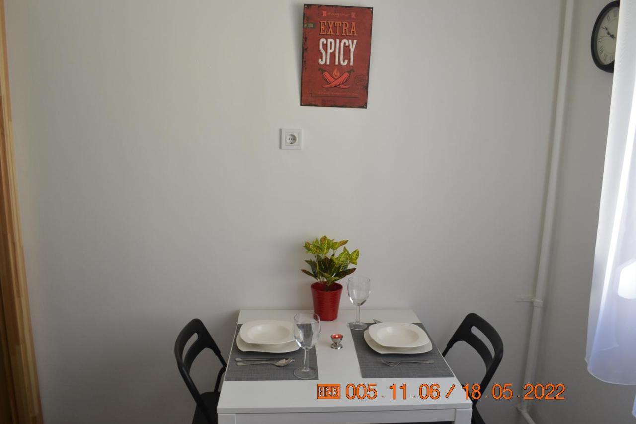 Sziget Apartman Eger Esterno foto